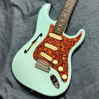 Fender Limited Edition American Professional II Stratocaster Thinline Transparent Daphne Blue 