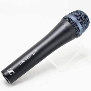 新連載】エンジニアの個性派マイク HARA KOICHI × SENNHEISER Black