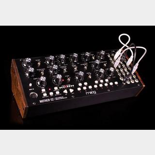 Moog MOTHER-32 即納可能【1台限定新品超特価】【WINTER SALE!!!】【ローン分割手数料0%(12回迄)】