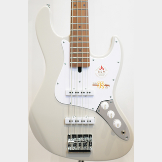 ゆ*き様 Bacchus ホワイト 5弦ベース ゆ*き様 Bacchus ホワイト 5弦ベース ゆ*き様 Bacchus ホワイト 5