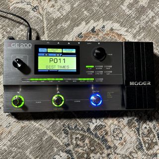 MOOER GE200