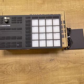 NATIVE INSTRUMENTSMASCHINE MIKRO(トランスファー済)