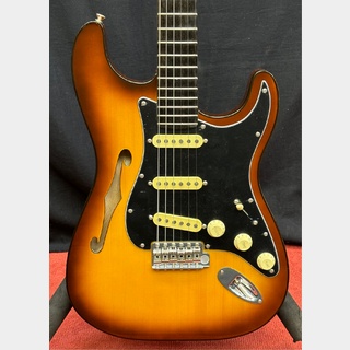 Fender【夏のボーナスセール!!】Limited Edition Suona Stratocaster Thinline -Violin Burst-【限定モデル】