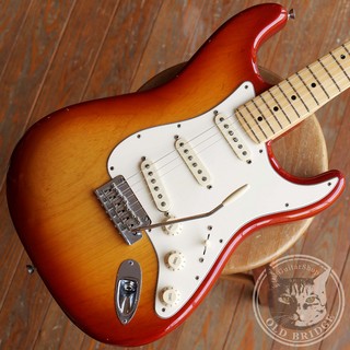 FenderAmerican Professional Stratocaster Maple Fingerboard Sienna Sunburst
