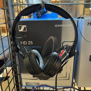 SENNHEISER HD 25 DJヘッドホン