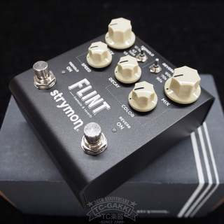 strymon FLINT tremolo & reverb V2