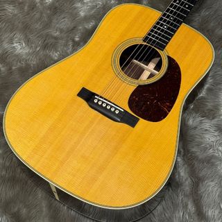 Martin D-28 Standard