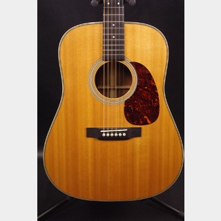 Martin HD-28MP