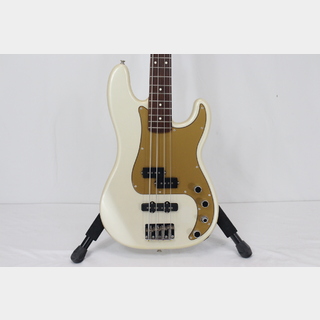 FenderDeluxe Active Precision Bass Special