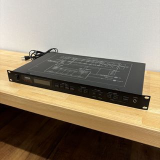 YAMAHA TX81Z