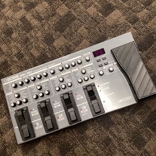 ギター用エフェクター ＞ マルチエフェクター、BOSS、ME-80の