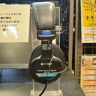 ソニー、背面開放型モニターヘッドホンMDR-MV1発表。低インピーダンス
