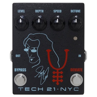 【週末値下】TECH 21 Bass COMPACTOR ベースエフェクター TECH21より、ゲディ・リー（ラッシュ）監修のベース用コーラス・ペダル