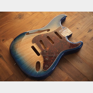 WARMOTH Stratocaster "Thinline" Body - Swamp Ash - Caribbean Burst