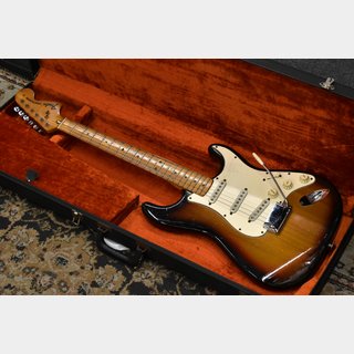 Fender 1974 Stratocaster Sunburst / Maple【アルダーボディー、スタッガードピックアップ】