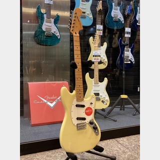 FenderPlayer II Mustang Maple Fingerboard / Hialeah Yellow