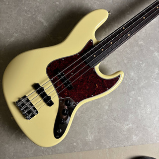 エレクトリック・ベース ＞ JBタイプ、FREEDOM CUSTOM GUITAR RESEARCH