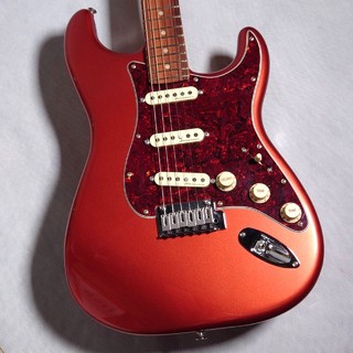 Fender Player Plus Stratocaster , Pau Ferro Fingerboard, Aged Candy Apple Red【現物画像】