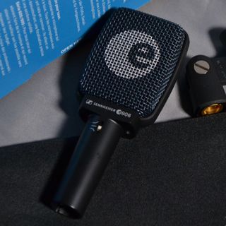 SENNHEISER e 906