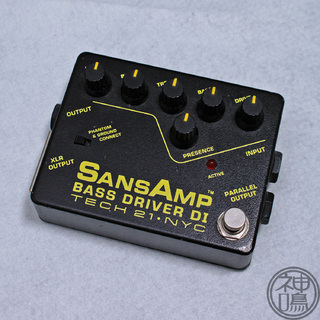 TECH21SANS AMP Bass driver DI V1