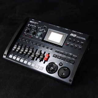 ZOOM R8  【梅田店】