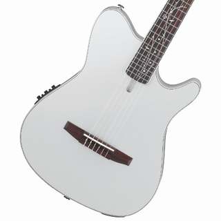 Ibanezが、ティム・ヘンソン（ポリフィア）のシグネチャー・ナイロン