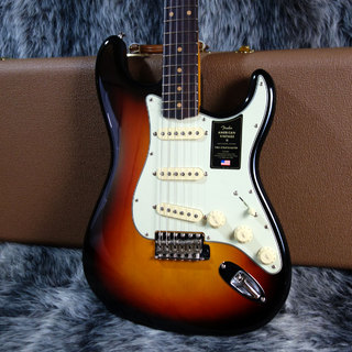 Fender American Vintage II 1961 Stratocaster Rosewood Fingerboard, 3-Color Sunburst