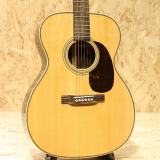 Martin OOO-28 Standard