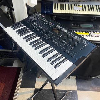 KORG opsix