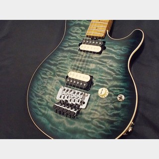 MUSIC MAN Axis Yucatan Blue Quilt