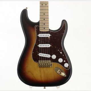 FenderDELUXE PLAYER ST  3Tone Sunburst【御茶ノ水本店】