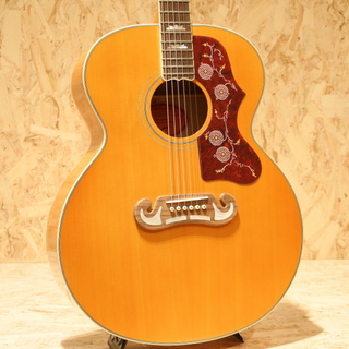 EpiphoneMasterbilt Inspired by Gibson J-200 Aged Antique Natural Gloss