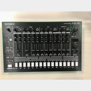 Roland TR-8