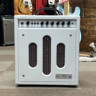 AKG Sound Design TSpecial オーバードライブ AKG Sound Design/TSpecial White オーバードライブ 日本製 AKG Sound