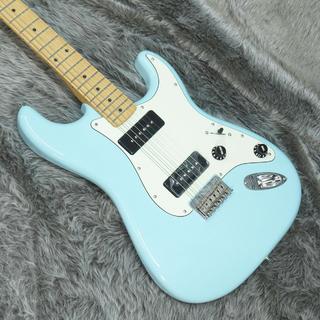 Fender Noventa Stratocaster  MN Daphne Blue