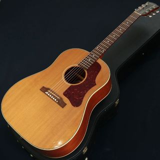 カネコアヤノの1965年製 ギブソン J-50｜AGM GUITAR GRAPH -Volume 96