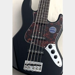 エレクトリック・ベース ＞ JBタイプ、黒 マッチングヘッドの