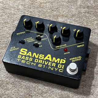 TECH21 SANSAMP BASS DI【元箱付属】【USED】