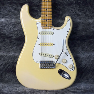 Fender ST72-140YM Custom Edition