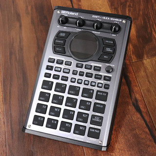 Roland SP-404 MKII Creative Sampler and Effector 【梅田店】