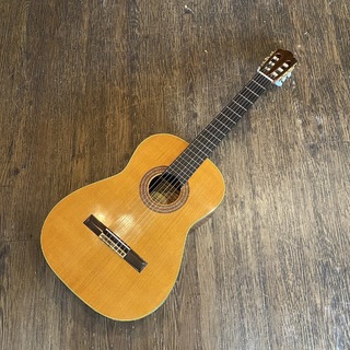 ZEN-ON Abe-530 Classical Guitar