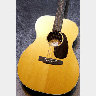 Martin OM-10E Special #2924512 【エボニー使用、生鳴り感アップ!!】【オール単板】【エレアコ】【池袋店在庫品】