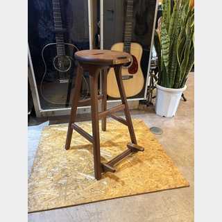 O.CRAFT Guitar Stool Ver.2 walnut (ギタースタンド一体型スツール)