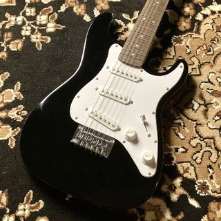 Squier by Fender【現物写真】Mini Strat Laurel Fingerboard Black エレキギター ストラトキャスター ミニギター ブラック