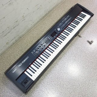 Roland RD-700GX  "プロ仕様のステージ・ピアノ"【横浜店】