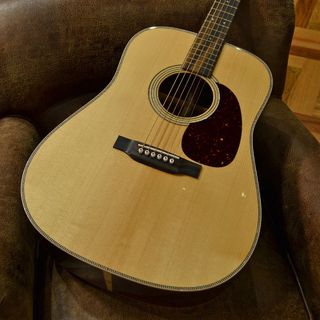 Martin D-28 Modern Deluxe