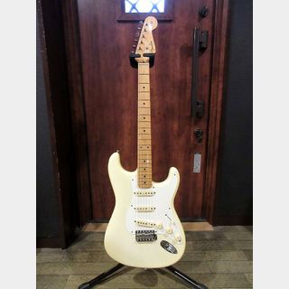 Fender New American Vintage 1956 Stratocaster Aged White Blond