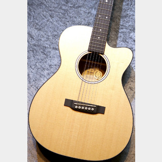 Martin 000CJr-10E #2881796 【スッキリ美杢個体】【15/16サイズ】【エレアコ】【2024年製】【池袋店在庫品】