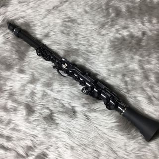 NUVO Clarineo 2.0 ブラック/ブラック プラスチック管楽器N120CLBK ※長期在庫のため展示品に限りクリアランス価