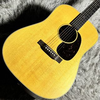 Martin D-10E